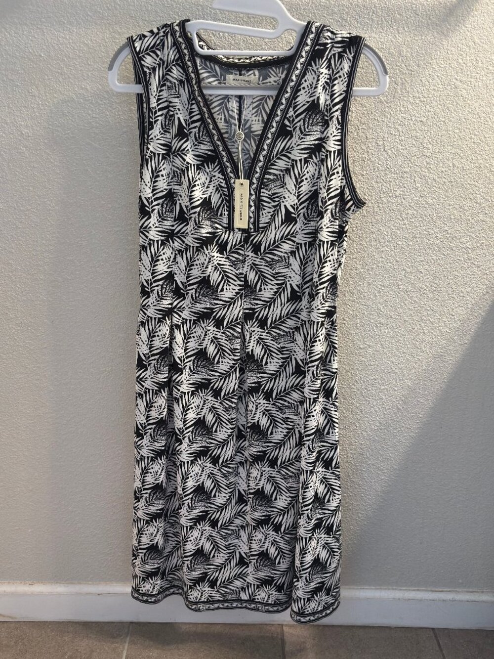 NWT Max Studio Tropical Black & White Midi Dress Size Large